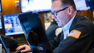 开盘：美股周二开盘涨跌不一 OECD大幅下调美国增长预期