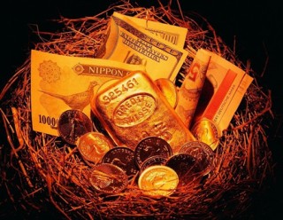 黄金价格下跌时该补仓还是止损？