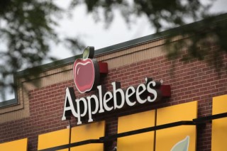 Dine Brands转亏，Applebee’s同店销售额下滑