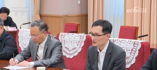 李强总理主持召开经济形势专家和企业家座谈会，参会发言的都有谁？