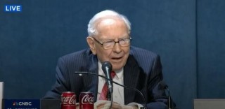 2025年巴菲特股东大会问答直播：可能是卸任前最后一次站台，“股神”会说什么？