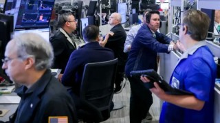 开盘：美股周五低开 科技股再遭重挫