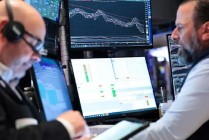 午盘：美股涨跌不一 美国开始海上封锁伊朗