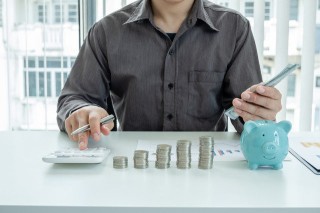 如何规划合理的用地规模？这种规划如何适应城市发展需求？