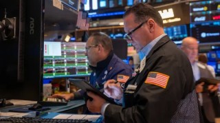 开盘：美股周三低开 美债收益率持续攀升