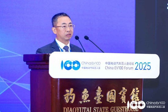 华为侯金龙：今年将发布30多款4C超充合作重卡车型  第1张