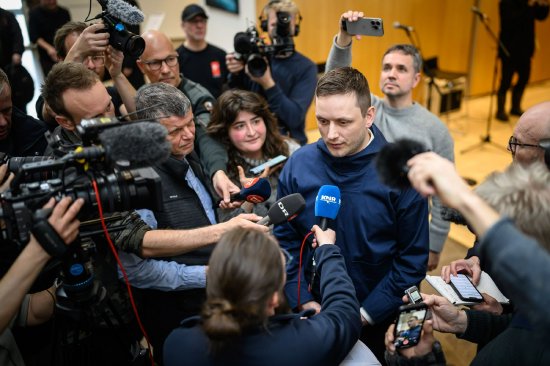 格陵兰岛自治政府新任总理:特朗普不会拿下格陵兰 第1张 格陵兰岛自治政府新任总理:特朗普不会拿下格陵兰 第1张