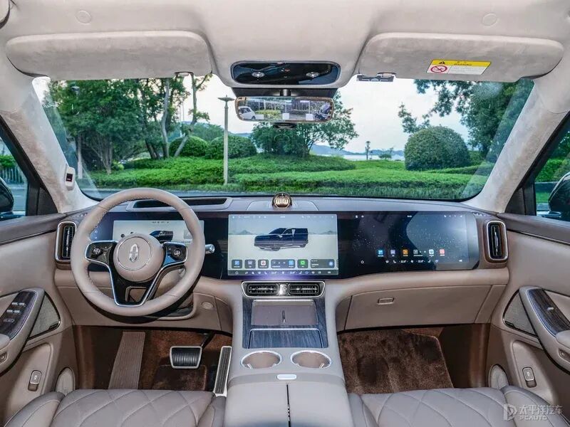 问界销冠天团再放大招！1.5万补贴延期，2026前下单都划算？  第6张