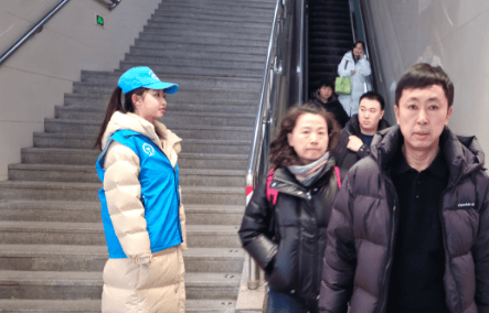 青年志愿者张雯:用真情与热忱服务旅客出行 第1张 青年志愿者张雯:用真情与热忱服务旅客出行 第1张