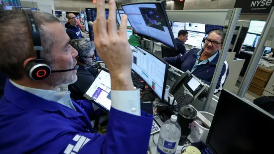 午盘：美股涨跌不一 特朗普暗示不提名哈塞特为美联储主席  第1张