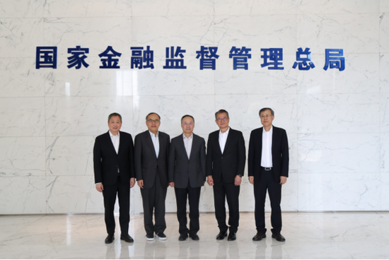 李云泽会见香港特区政府财政司司长陈茂波 第2张 李云泽会见香港特区政府财政司司长陈茂波 第2张